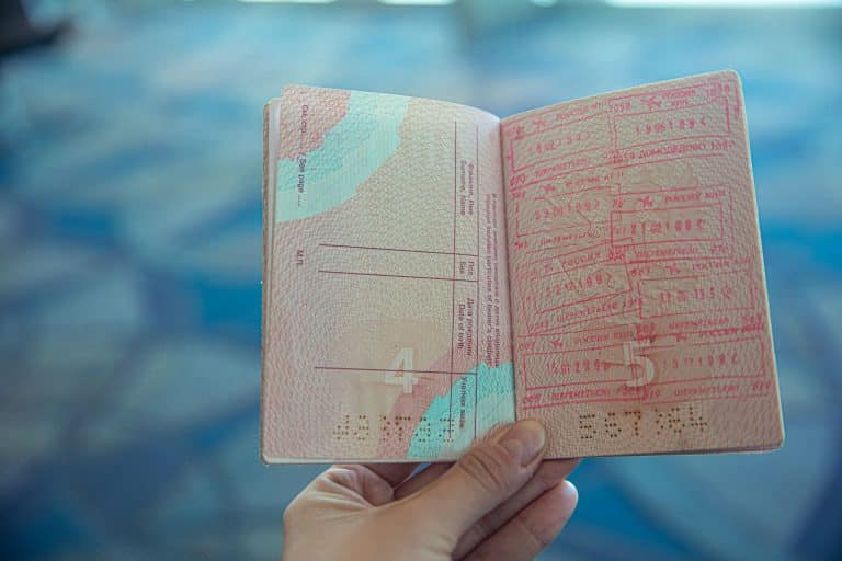 Đổi hộ chiếu mới ở Nhật: thẻ cư trú và visa xử lý thế nào