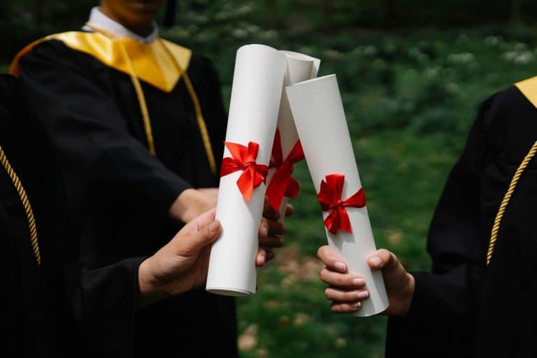 Đổi visa du học sang đi làm ở Nhật: hồ sơ và mốc thời gian
