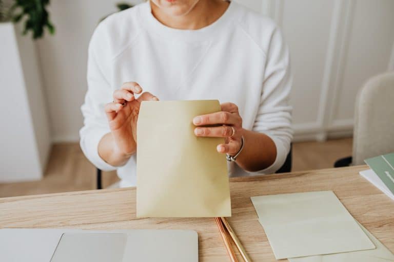 Khai người phụ thuộc ở Nhật: gửi tiền về có giảm thuế?
