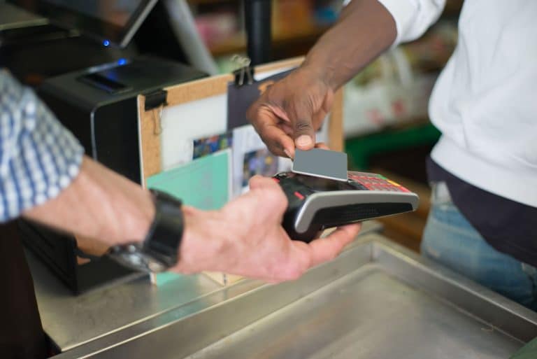 Suica hay PASMO ở Nhật: khác nhau chỗ nào, chọn thẻ nào