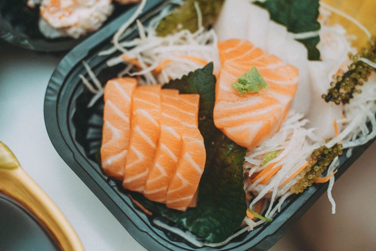 Có bầu ở Nhật ăn sushi, sashimi, natto được không?