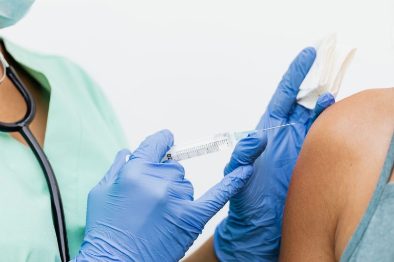 Lịch vaccine cho trẻ năm đầu đời ở Nhật