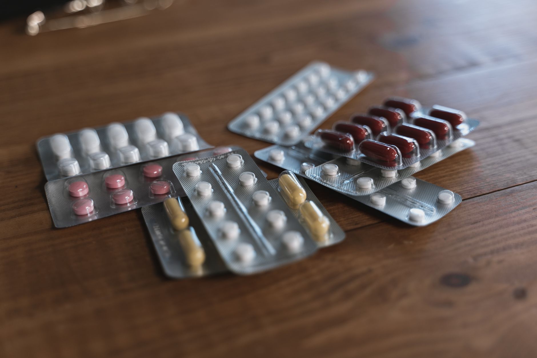 Sắt, canxi, vitamin D, DHA, i-ốt: cần bổ sung gì?